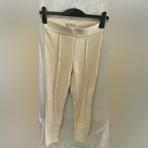 NWOT H&M High-Waisted Crease-Front Trousers – Cream
XS